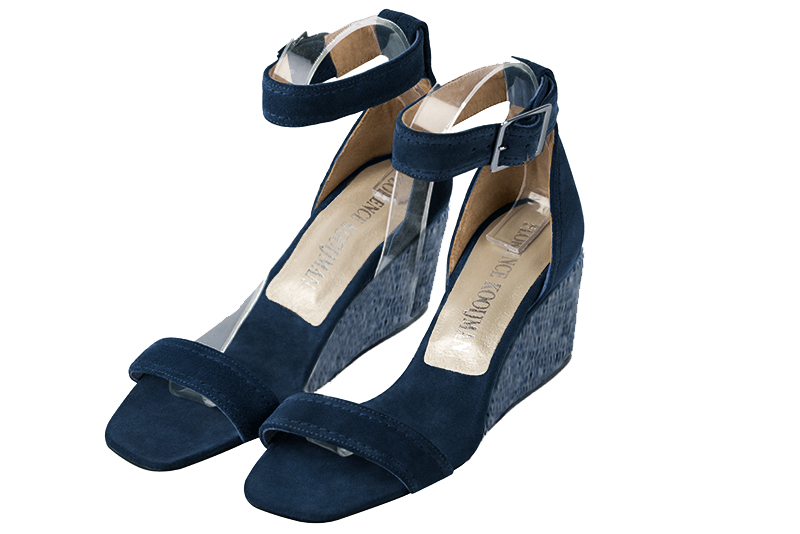 Navy blue women's closed back sandals, with a strap around the ankle. Square toe. Medium wedge heels - Florence KOOIJMAN